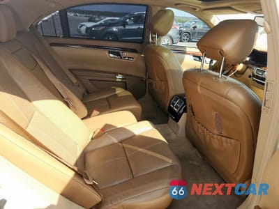 Zdjęcie 10 z 14 samochodu: 2007 MERCEDES-BENZ S 550 VIN:WDDNG71X17A062054 - miniatura