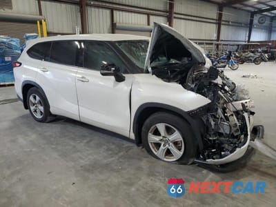 Czwarte zdjęcie samochodu z boku: 2021 TOYOTA HIGHLANDER L L VIN:5TDBZRBH6MS541773 - miniatura