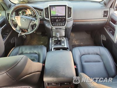 Zdjęcie 8 z 16 samochodu: 2021 TOYOTA LAND CRUISER VX-R VIN:JTMCY7AJ9M4099597 - miniatura