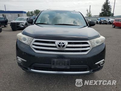 Piąte zdjęcie samochodu w środku: 2013 TOYOTA HIGHLANDER BASE VIN:5TDBK3EH7DS239843 - miniatura