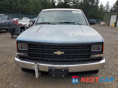 Piąte zdjęcie samochodu w środku: 1990 CHEVROLET GMT-400 C2500 VIN:1GCFC24K8LE131130 - miniatura