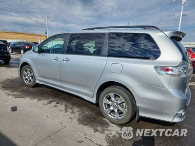 Drugie zdjęcie samochodu z przodu: 2019 TOYOTA SIENNA SE VIN:5TDEZ3DCXKS216732 - miniatura