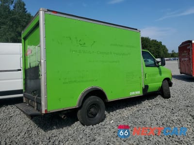 Trzecie zdjęcie samochodu z tyłu: 2003 FORD ECONOLINE E350 SUPER DUTY CUTAWAY VAN VIN:1FDSE35L53HB21171 - miniatura
