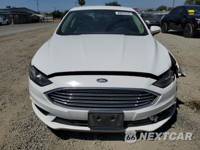 Piąte zdjęcie samochodu w środku: 2017 FORD FUSION SE HYBRID VIN:3FA6P0LU5HR306942 - miniatura