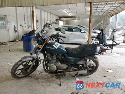 Trzecie zdjęcie samochodu z tyłu: 1983 KAWASAKI KZ750 K VIN:JKAKZDK18DA002410 - miniatura