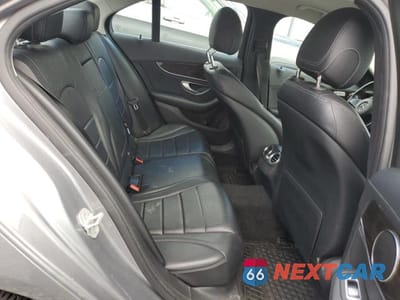 Zdjęcie 10 z 12 samochodu: 2015 MERCEDES-BENZ C 300 4MATIC VIN:55SWF4KB5FU082475 - miniatura
