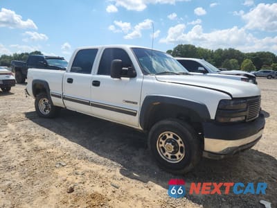Czwarte zdjęcie samochodu z boku: 2002 CHEVROLET SILVERADO C2500 HEAVY DUTY VIN:1GCHC23U12F181243 - miniatura