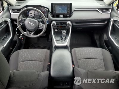 Zdjęcie 8 z 12 samochodu: 2020 TOYOTA RAV4 XLE VIN:2T3RWRFV5LW085026 - miniatura