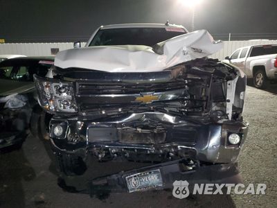 Piąte zdjęcie samochodu w środku: 2015 CHEVROLET SILVERADO K3500 LTZ VIN:1GC4K0E87FF556709 - miniatura