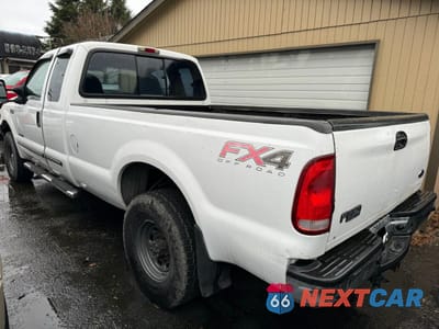 Trzecie zdjęcie samochodu z tyłu: 2000 FORD F250 SUPER DUTY VIN:3FTNX21F5YMA62552 - miniatura