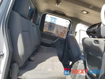 Zdjęcie 10 z 12 samochodu: 2014 NISSAN TITAN S VIN:1N6AA0ED8EN517258 - miniatura