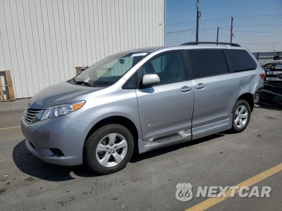 2017 TOYOTA SIENNA LE 5TDKZ3DC9HS892083 - główne zdjęcie licytacji z USA - miniatura