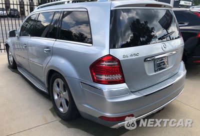 Trzecie zdjęcie samochodu z tyłu: 2011 MERCEDES-BENZ GL 450 4MATIC VIN:4JGBF7BEXBA672438 - miniatura