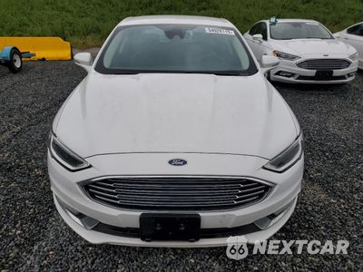 Piąte zdjęcie samochodu w środku: 2017 FORD FUSION SE HYBRID VIN:3FA6P0LU0HR410092 - miniatura