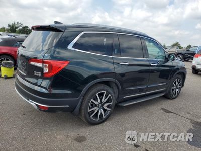 Trzecie zdjęcie samochodu z tyłu: 2019 HONDA PILOT TOURING VIN:5FNYF6H95KB002001 - miniatura