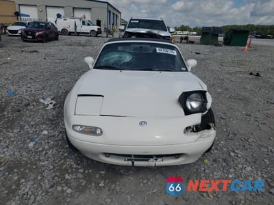 Piąte zdjęcie samochodu w środku: 1997 MAZDA MX-5 MIATA VIN:JM1NA353XV0736832 - miniatura