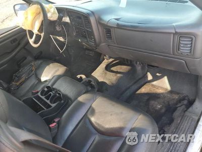 Zdjęcie 8 z 13 samochodu: 2003 CHEVROLET SILVERADO C1500 VIN:1GCEC14X43Z256829 - miniatura
