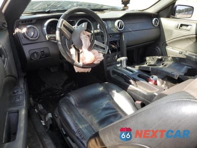 Zdjęcie 8 z 12 samochodu: 2005 FORD MUSTANG VIN:1ZVFT84N055228514 - miniatura