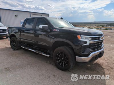 Czwarte zdjęcie samochodu z boku: 2023 CHEVROLET SILVERADO K1500 LT VIN:2GCUDDED3P1129146 - miniatura