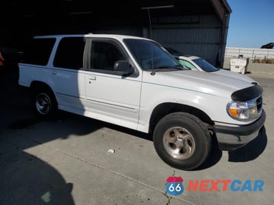 Czwarte zdjęcie samochodu z boku: 1996 FORD EXPLORER VIN:1FMDU34X2TZA58721 - miniatura