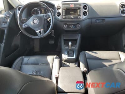 Zdjęcie 8 z 13 samochodu: 2011 VOLKSWAGEN TIGUAN S VIN:WVGBV7AX0BW569487 - miniatura