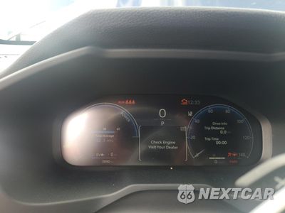 Zdjęcie 9 z 15 samochodu: 2025 TOYOTA RAV4 XSE VIN:JTMFB3FV1SD240873 - miniatura