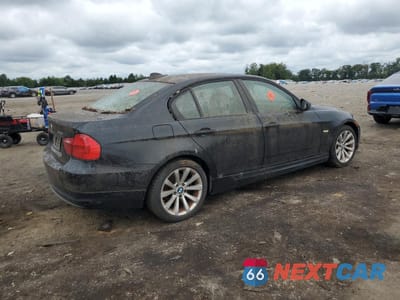 Trzecie zdjęcie samochodu z tyłu: 2011 BMW 328 I VIN:WBAPH7G58BNM55005 - miniatura