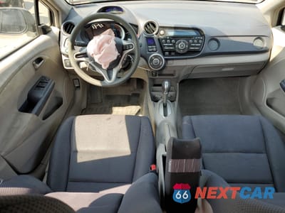 Zdjęcie 8 z 13 samochodu: 2010 HONDA INSIGHT EX VIN:JHMZE2H77AS023561 - miniatura