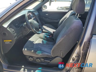 Zdjęcie 7 z 12 samochodu: 2005 HYUNDAI SONATA GLS VIN:KMHWF35H95A156429 - miniatura