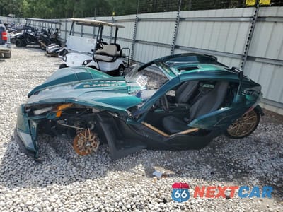 Trzecie zdjęcie samochodu z tyłu: 2020 POLARIS SLINGSHOT GT VIN:57XAAGHD9L8138313 - miniatura