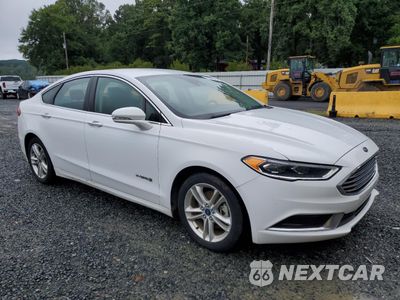Czwarte zdjęcie samochodu z boku: 2018 FORD FUSION SE HYBRID VIN:3FA6P0LU4JR171796 - miniatura