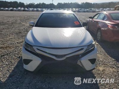 Piąte zdjęcie samochodu w środku: 2019 TOYOTA CAMRY L VIN:4T1B11HK3KU265360 - miniatura