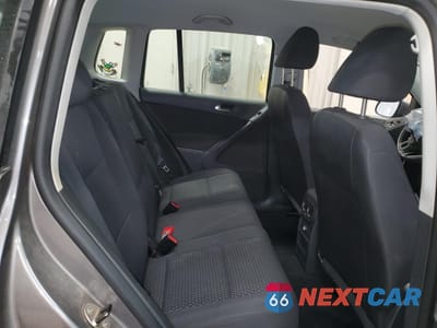 Zdjęcie 11 z 16 samochodu: 2011 VOLKSWAGEN TIGUAN S VIN:WVGBV7AX2BW502387 - miniatura