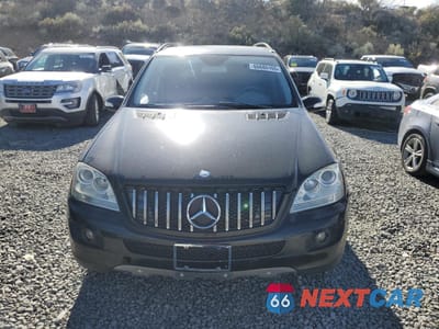 Piąte zdjęcie samochodu w środku: 2006 MERCEDES-BENZ ML 500 VIN:4JGBB75E06A015452 - miniatura