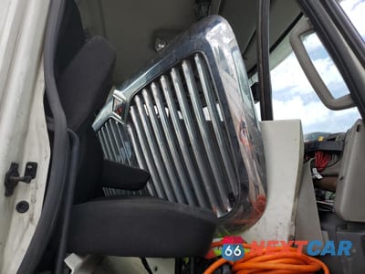 Piąte zdjęcie samochodu w środku: 2016 INTERNATIONAL PROSTAR VIN:3HSDJAPR2GN131125 - miniatura