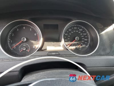 Zdjęcie 9 z 15 samochodu: 2019 VOLKSWAGEN GOLF ALLTRACK S VIN:3VWM17AU2KM507777 - miniatura