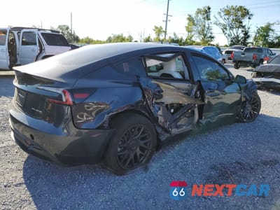 Trzecie zdjęcie samochodu z tyłu: 2025 TESLA MODEL 3 VIN:5YJ3E1EB8SF001545 - miniatura