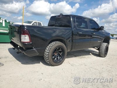 Trzecie zdjęcie samochodu z tyłu: 2020 RAM 1500 BIG HORN/LONE STAR VIN:1C6SRFFT7LN172284 - miniatura