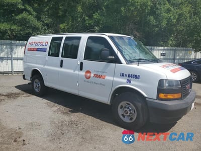 Czwarte zdjęcie samochodu z boku: 2019 GMC SAVANA G2500 VIN:1GTW7AFG9K1331589 - miniatura