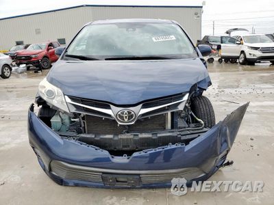 Piąte zdjęcie samochodu w środku: 2020 TOYOTA SIENNA XLE VIN:5TDYZ3DCXLS038464 - miniatura