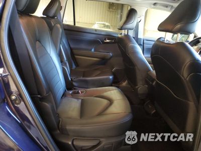 Zdjęcie 11 z 14 samochodu: 2022 TOYOTA HIGHLANDER XLE VIN:5TDHZRBH6NS566605 - miniatura
