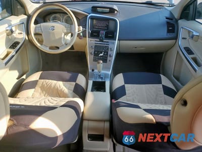 Zdjęcie 8 z 15 samochodu: 2010 VOLVO XC60 T6 VIN:YV4992DZ8A2061522 - miniatura