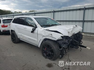 Czwarte zdjęcie samochodu z boku: 2014 JEEP GRAND CHEROKEE SRT-8 VIN:1C4RJFDJXEC580499 - miniatura