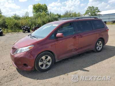 2017 TOYOTA SIENNA LE 5TDKZ3DC1HS824828 - główne zdjęcie licytacji z USA - miniatura
