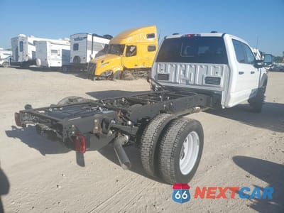 Trzecie zdjęcie samochodu z tyłu: 2023 FORD F550 SUPER DUTY VIN:1FD0W5HTXPEC31961 - miniatura