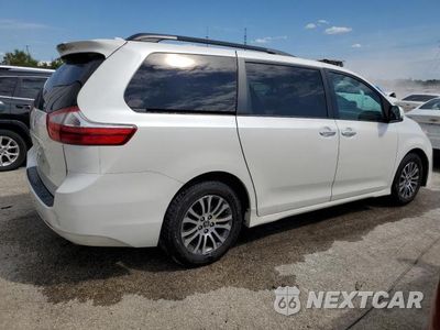 Trzecie zdjęcie samochodu z tyłu: 2018 TOYOTA SIENNA XLE 8-PASSENGER VIN:5TDYZ3DC8JS939619 - miniatura