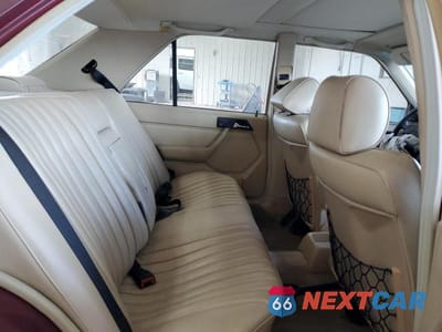 Zdjęcie 10 z 13 samochodu: 1988 MERCEDES-BENZ 300 E VIN:WDBEA30D7JA695434 - miniatura
