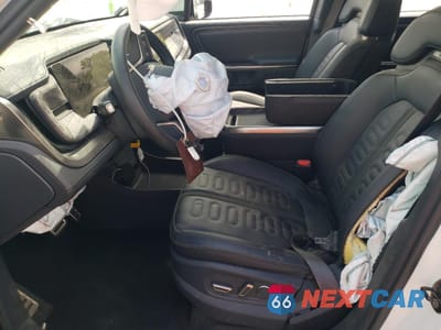 Zdjęcie 7 z 12 samochodu: 2022 RIVIAN R1T LAUNCH EDITION VIN:7FCTGAAL4NN000031 - miniatura