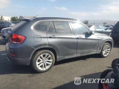 Trzecie zdjęcie samochodu z tyłu: 2015 BMW X1 XDRIVE28I VIN:WBAVL1C53FVY25887 - miniatura