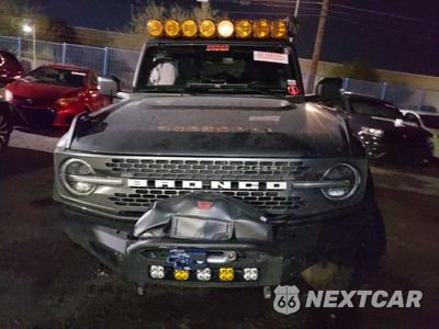 Piąte zdjęcie samochodu w środku: 2022 FORD BRONCO BASE VIN:1FMEE5DPXNLB56107 - miniatura